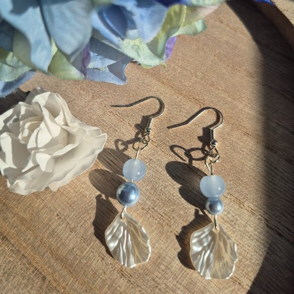 handmade blue bead earrings - Picture 1 of 2